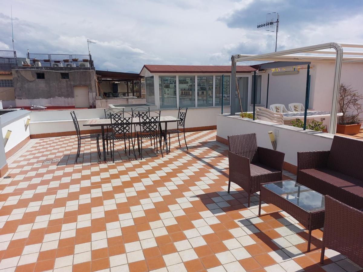 Raggio Di Sole Apartamento Nápoles Exterior foto
